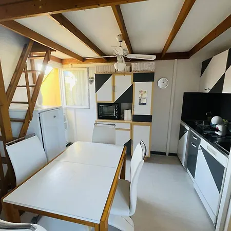 Avec Mezzanine, Terrasse Et Parking A 5 Min De La - Fr-1-723-129 *